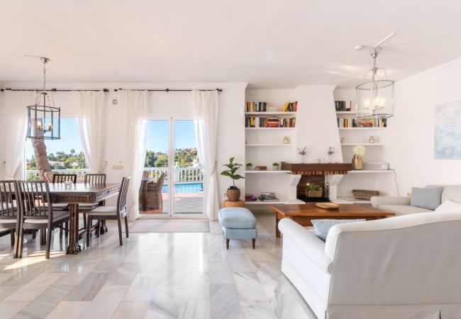 Villa em Mijas Costa - Villa Panorama – Oásis com Vista Mar e Piscina Privada, Mijas Costa