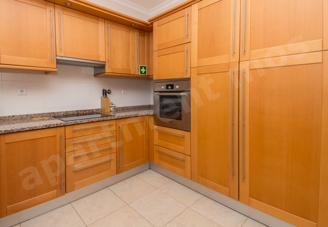 Apartamento em Lagos - Apartment Mos | limpeza profissional | apartamento de 2 quartos de segundo andar | piscina comum