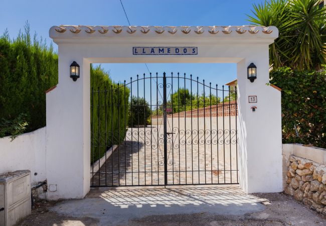 Villa em Javea / Xàbia -  Villa Llamedos Montgo Javea, Piscina privada