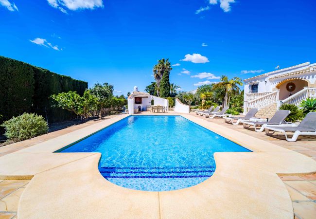 Villa em Javea / Xàbia -  Villa Llamedos Montgo Javea, Piscina privada
