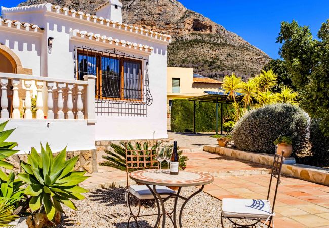 Villa em Javea / Xàbia -  Villa Llamedos Montgo Javea, Piscina privada