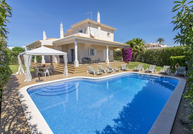 Villa em Albufeira - Villa Tulipa | 4 Quartos | Piscina Privada | Albufeira