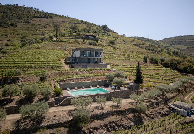 Villa em Folgosa - Villa com piscina, barbecue e vistas panorâmicas