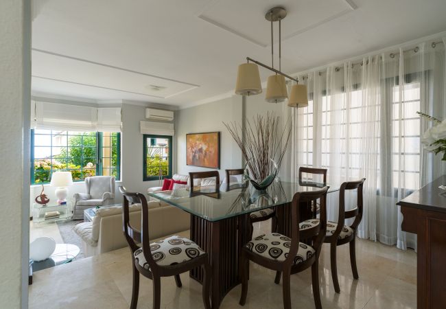 Casa em Santa Brígida - House with cozy garden BBQ 