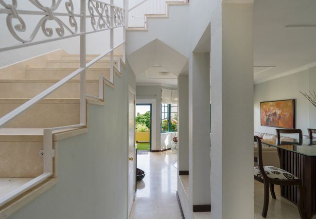 Casa em Santa Brígida - House with cozy garden BBQ 