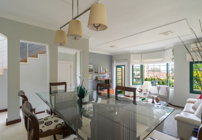 Casa em Santa Brígida - House with cozy garden BBQ 