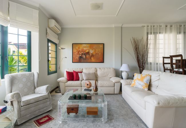 Casa em Santa Brígida - House with cozy garden BBQ 