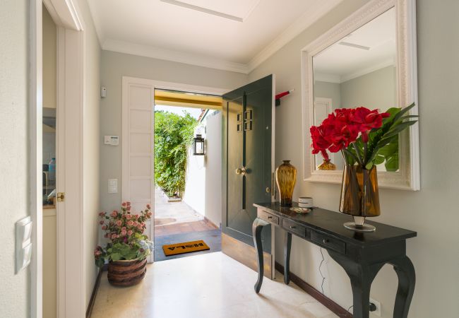 Casa em Santa Brígida - House with cozy garden BBQ 