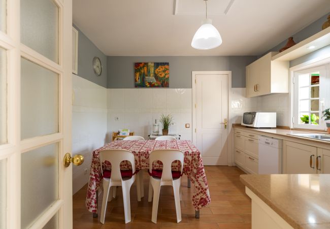 Casa em Santa Brígida - House with cozy garden BBQ 