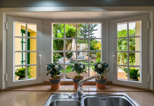 Casa em Santa Brígida - House with cozy garden BBQ 