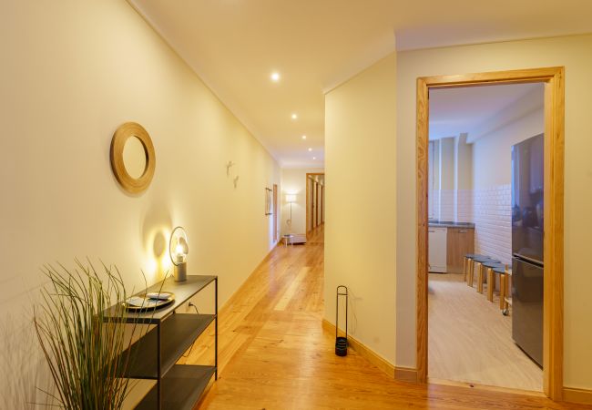 Apartamento em Porto - Downtown Wood's Flat Apartment (Famílias, AC)