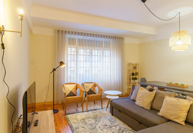 Apartamento em Porto - Downtown Wood's Flat Apartment (Famílias, AC)