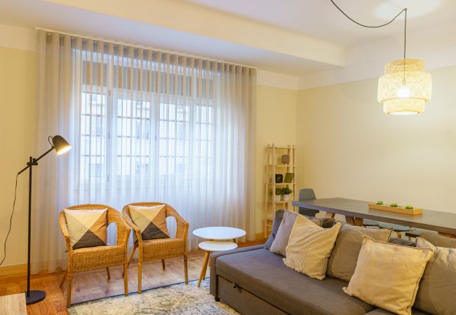 Apartamento em Porto - Downtown Wood's Flat Apartment (Famílias, AC)