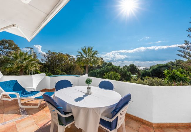 Apartamento em Mijas Costa - Penthouse Jardines de Calahonda | Sunny terrace and sea view