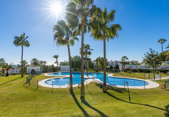 Apartamento em Mijas Costa - Jardines de Calahonda III | Beautiful sea and garden view