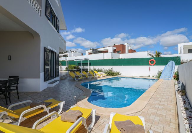 Villa em Albufeira - Villa Alfazema | 5 Quartos | Zona Tranquila | Albufeira