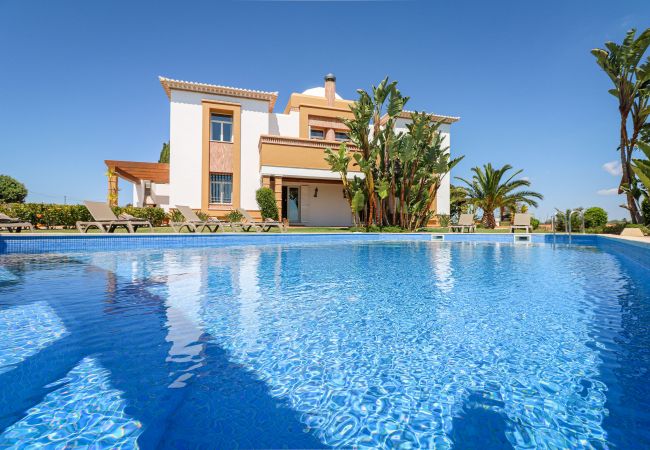 Villa em Albufeira - Quinta Dionysus | 6 Quartos | Vinha Própria | Albufeira