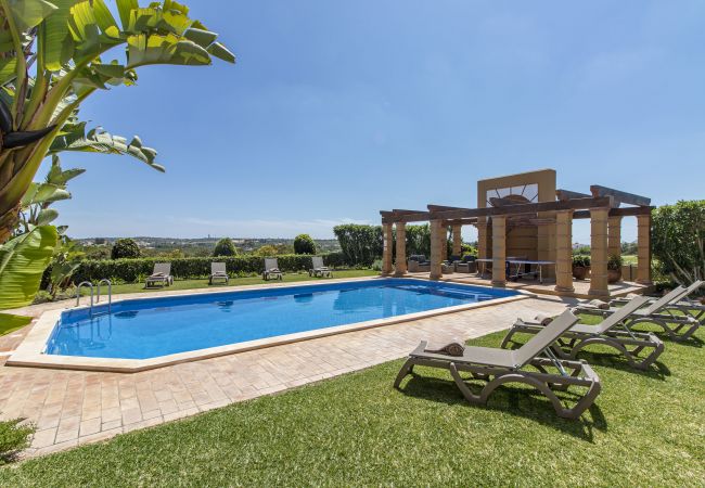 Villa em Albufeira - Quinta Dionysus | 6 Quartos | Vinha Própria | Albufeira