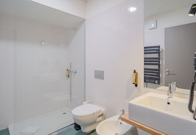 Apartamento em Porto - Premium Corporate Campanhã VI (Varanda, NOVO NA VRBO)