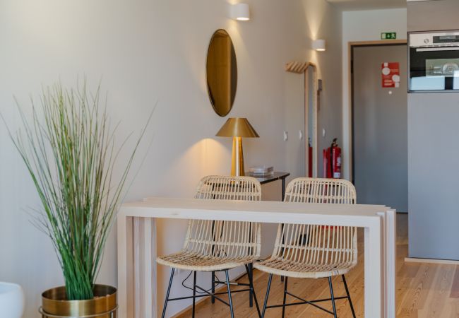 Apartamento em Porto - Premium Corporate Campanhã VI (Varanda, NOVO NA VRBO)