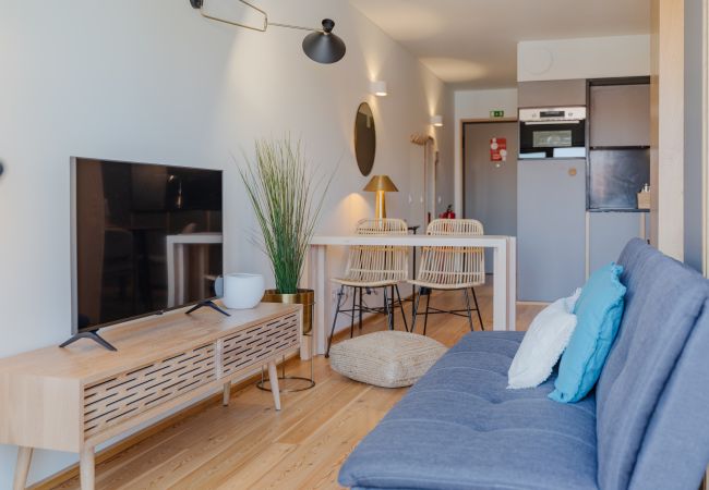 Apartamento em Porto - Premium Corporate Campanhã IX (Varanda, NOVO NA VRBO)