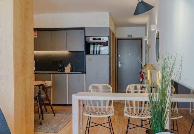 Apartamento em Porto - Premium Corporate Campanhã IX (Varanda, NOVO NA VRBO)