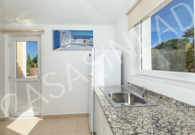 Villa em Carvoeiro -  Casa Sinead | limpeza profissional | casa de 3 quartos | piscina | jardim grande