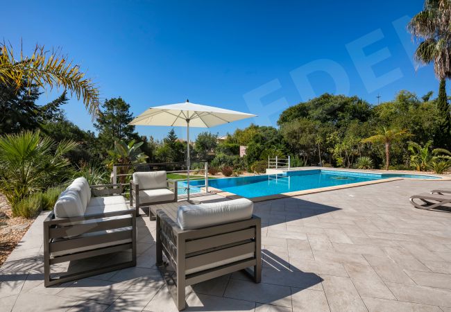 Villa em Carvoeiro - Villa Eden | limpeza profissional | casa de 4 quartos | large garden | outdoor living areas