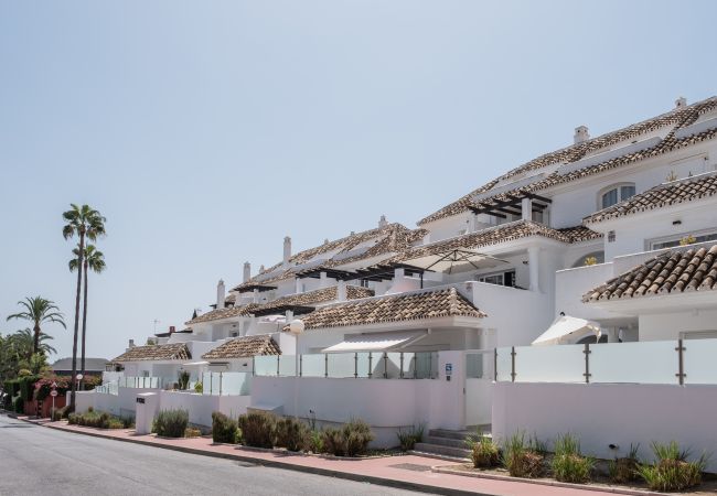 Apartamento em Marbella - Residencia Ivy Puerto Banus | 2-bedroom apartment in Marbella