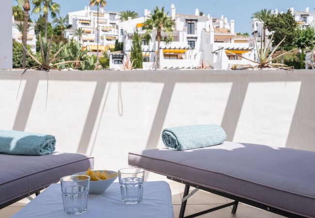 Apartamento em Marbella - Residencia Ivy Puerto Banus | 2-bedroom apartment in Marbella