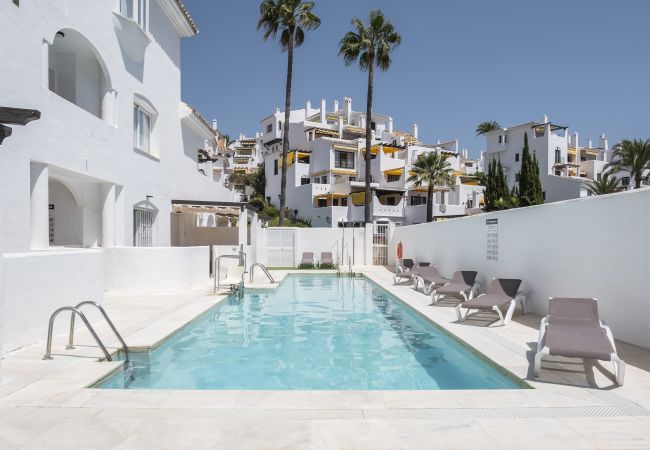 Apartamento em Marbella - Residencia Ivy Puerto Banus | 2-bedroom apartment in Marbella