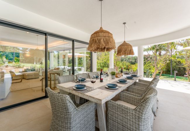 Villa em Vilamoura - Villa Natura | 6 Quartos | Villa Espetacular com Jardim Espaçoso | Vilamoura