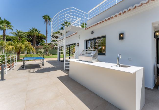 Villa em Vilamoura - Villa Natura | 6 Quartos | Villa Espetacular com Jardim Espaçoso | Vilamoura