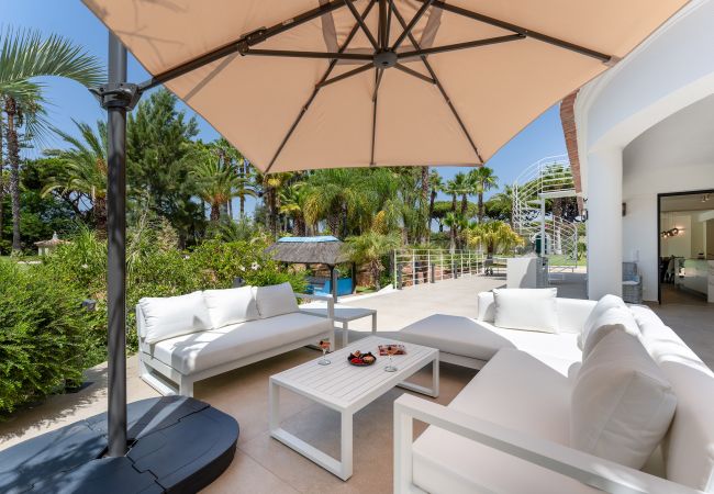 Villa em Vilamoura - Villa Natura | 6 Quartos | Villa Espetacular com Jardim Espaçoso | Vilamoura