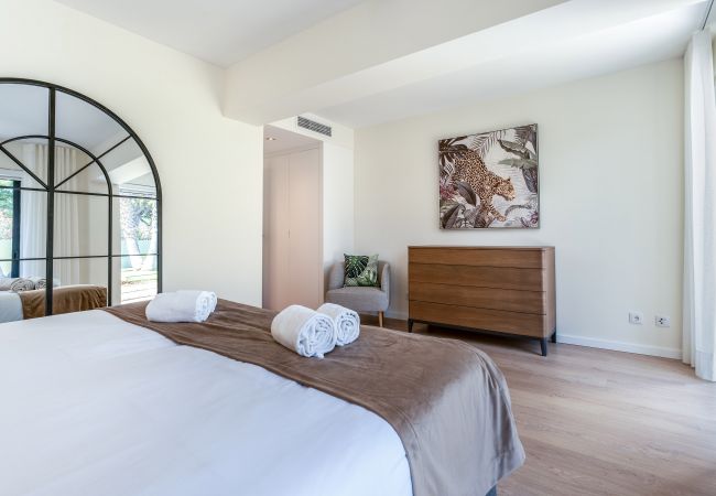 Villa em Vilamoura - Villa Natura | 6 Quartos | Villa Espetacular com Jardim Espaçoso | Vilamoura