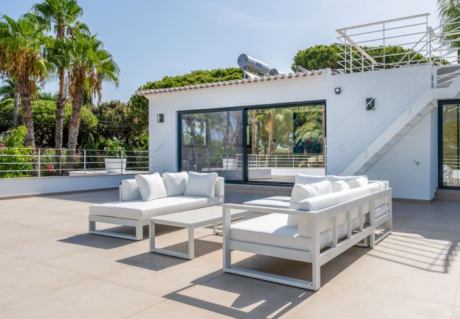 Villa em Vilamoura - Villa Natura | 6 Quartos | Villa Espetacular com Jardim Espaçoso | Vilamoura