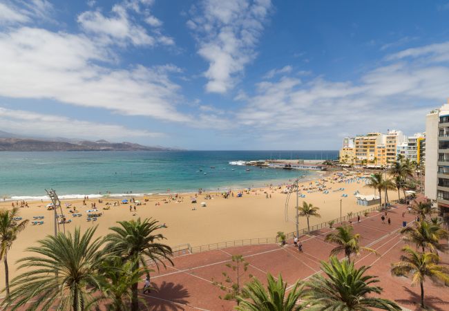 Дом на Лас Пальмас де Гран Канариа / Las Palmas de Gran Canaria - Great balcony over blue sea By CanariasGetaway 