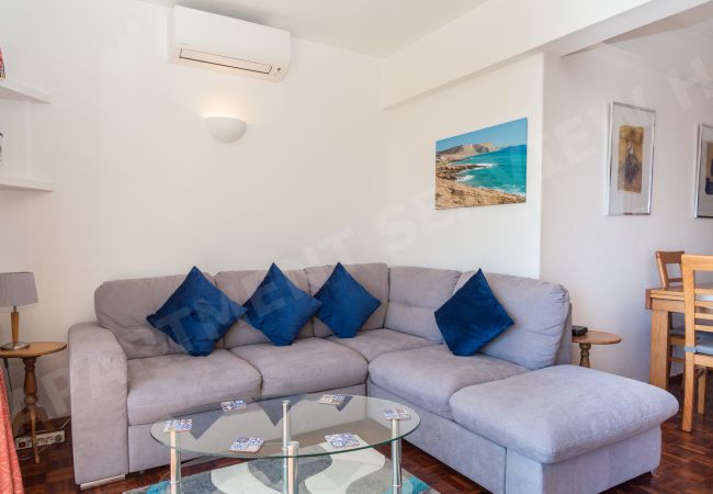 Апартаменты на Luz - Seaview Apartment H | professionally cleaned | 2-bedroom apartment | very close to centre of Praia da Luz | panoramic sea views