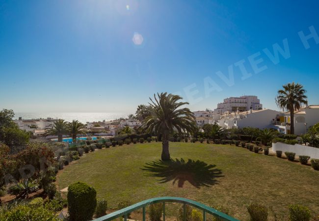 Апартаменты на Luz - Seaview Apartment H | professionally cleaned | 2-bedroom apartment | very close to centre of Praia da Luz | panoramic sea views