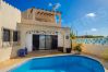 Вилла на Carvoeiro - Casa Prazeres | professionally cleaned | 4-bedroom villa | swimming pool | close to Carvoeiro and amenities