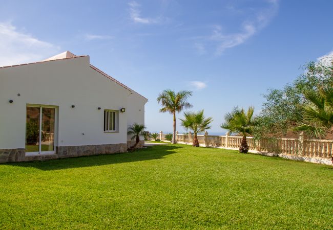 Вилла на Algarrobo - Casa Bonita - 4 bedroom Country House in Authentic Andalucia, Malaga