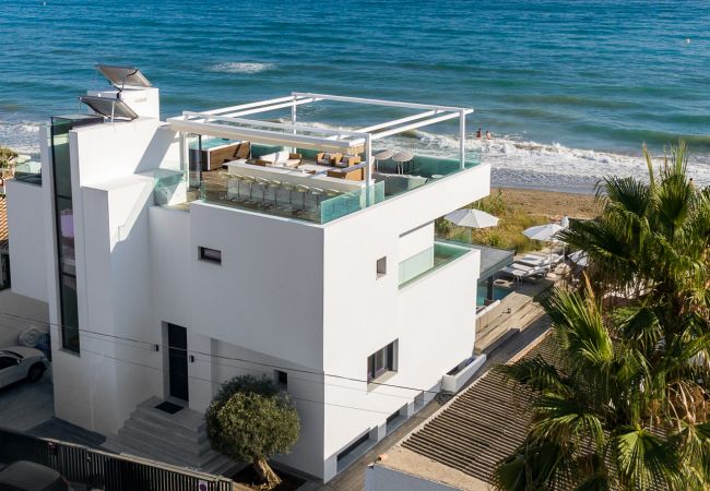 Вилла на Марбелья / Marbella - Costabella Marbella - Unique Luxury Beach Villa