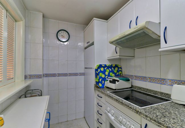 Апартаменты на Фуэнхирола / Fuengirola - Doña Sofia Fuengirola - Beach Apartment, parking, Wi-Fi, sea view