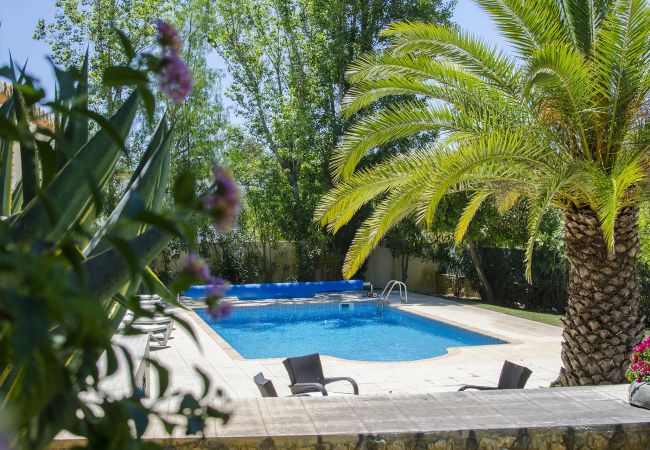 Вилла на Almancil - Villa Caravela | 4 Quartos | Bonito Jardim | Almancil