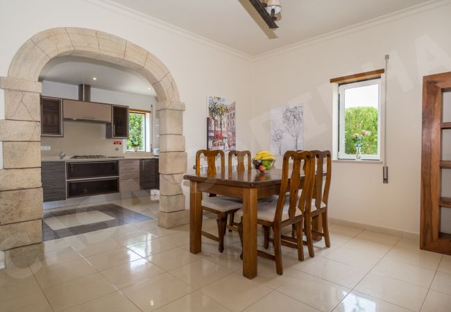 Вилла на Lagos - Casa Carinha | professionally cleaned | 5-bedroom luxury villa | private pool | near Lagos town centre