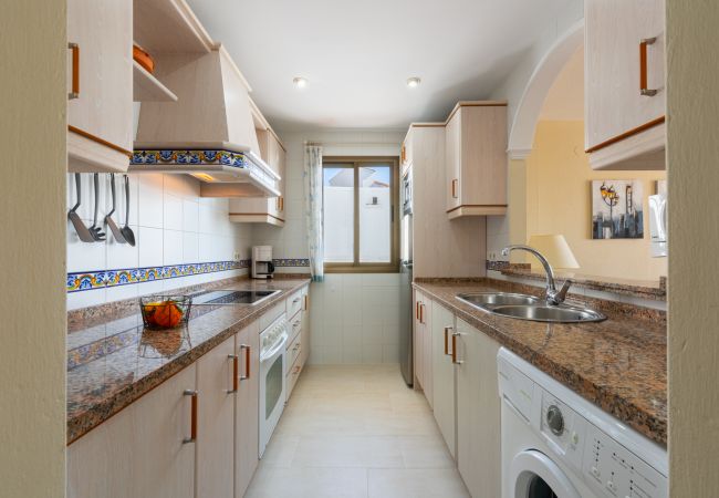 Апартаменты на Benalmádena - Pueblo Evita III, Benalmadena - 3 BED / 2 BATH, terrace, sea view