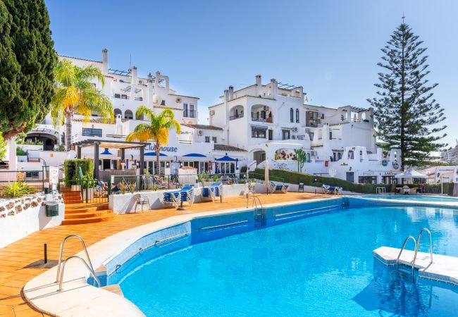 Апартаменты на Benalmádena - Pueblo Evita III, Benalmadena - 3 BED / 2 BATH, terrace, sea view