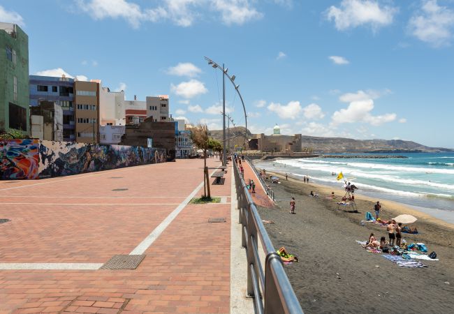 Дом на Лас Пальмас де Гран Канариа / Las Palmas de Gran Canaria - Surf Beach Canteras & Parking By CanariasGetaway 
