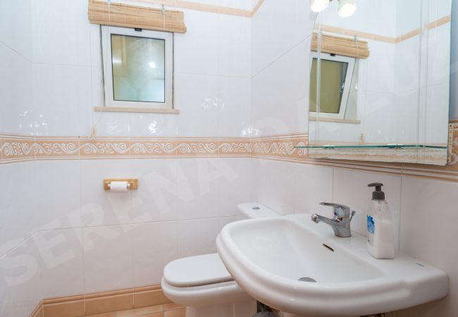 Вилла на Luz - Villa Serena da Luz |  professionally cleaned | 4-bedroom villa | children's swings and slide | heated* pool 