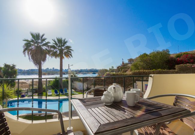 Апартаменты на Ferragudo - Clube Rio | professionally cleaned | 1-bedroom apartment | amazing views across to Portimão